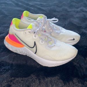 Nike Renew Run Sneakers